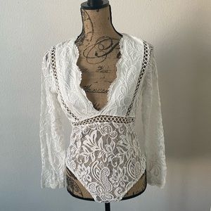 New!! Showpo. White lace bodysuit